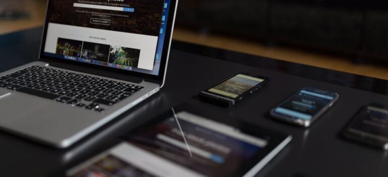 Fakta Teknologi Platform Media Sosial Membuat Hidup Lebih Mudah
